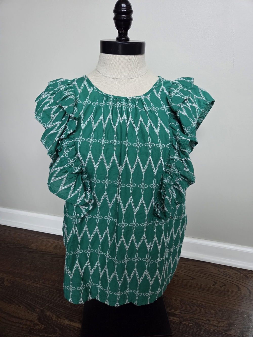 Universal Thread Emerald Green Embroodered Ruffle Sleeveless Top Cotton